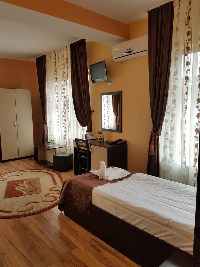 Motel Imperial Roman Esterno foto