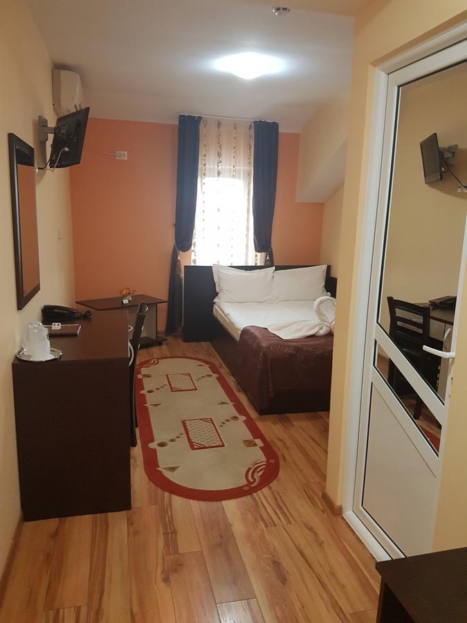 Motel Imperial Roman Esterno foto